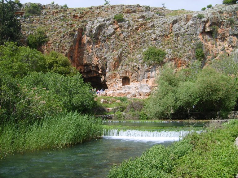 שמורת טבע הבניאס – מה נגיש במתחם המעיינות