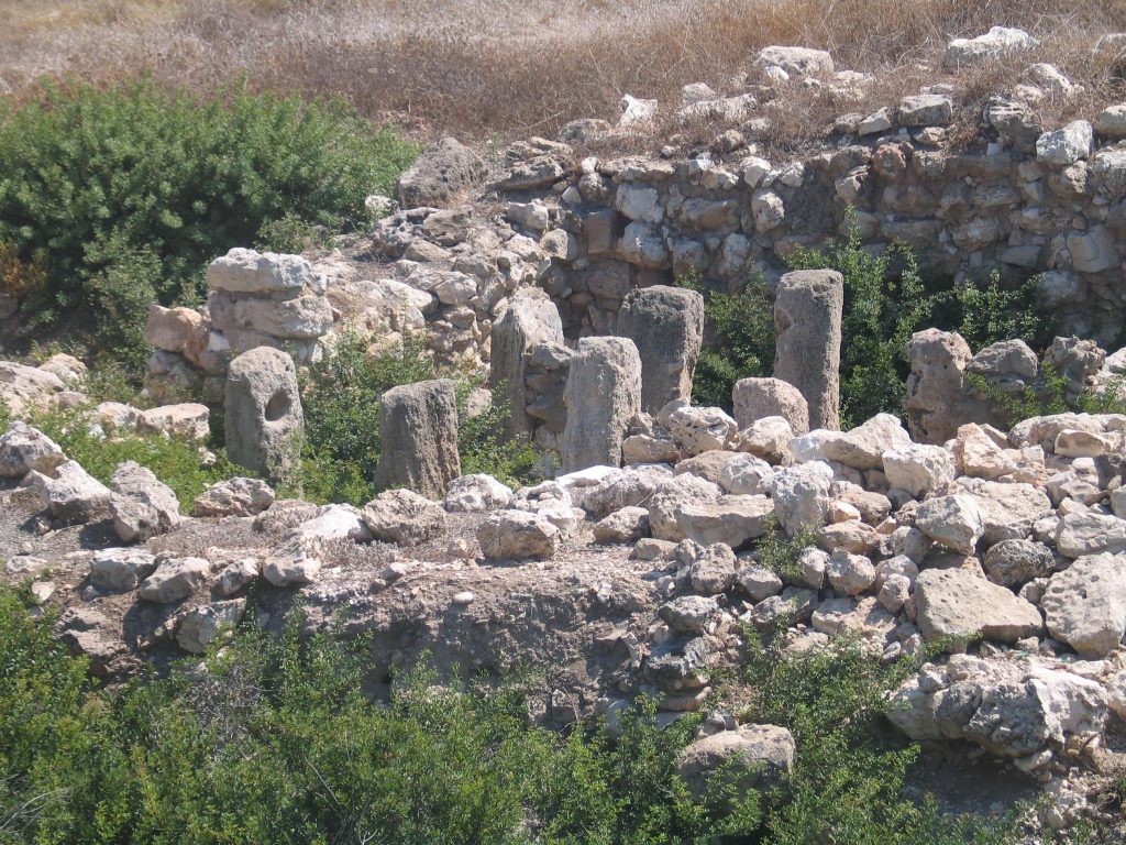 תל שקמונה – טיילת נגישה מול הים בחיפה